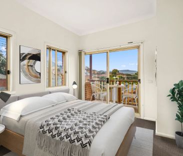 Townhouse living - Photo 2