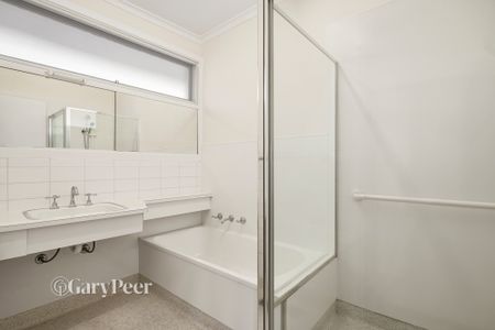 2/16 MacKay Ave, Glen Huntly VIC 3163 - Apartment For Rent | Domain - Photo 3