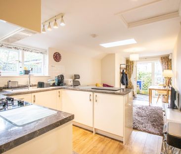 London Road, Great Shelford - Photo 2
