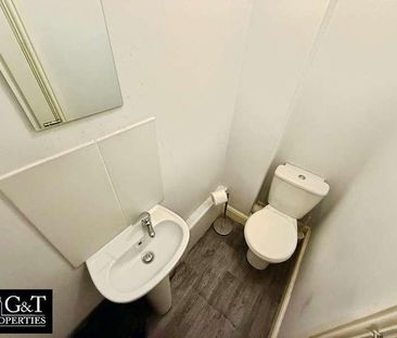Bromford Lane, West Bromwich, B70 - Photo 2