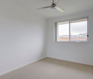 Modern and Well-Maintained Family Home in Prime Pimpama Location - Photo 3