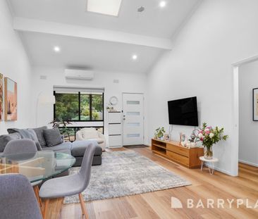 Bright & Beautiful! - Freshly Updated Two-Bedroom Unit! - Photo 2