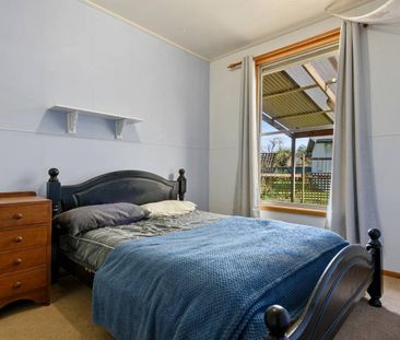 4 Bedroom Furnished Home - Photo 2