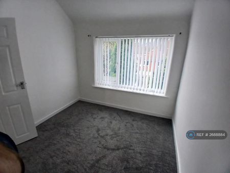 2 bedroom semi-detached house to rent - Photo 2