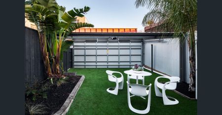 Well presented Contemporary Living with Victorian Charm - Photo 3