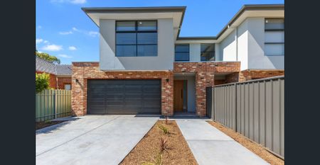 STUNNING EXECUTIVE HOME - Pets Negotiable! - Photo 5