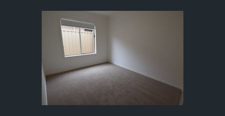 Near new 4 bedroom home. - Photo 3