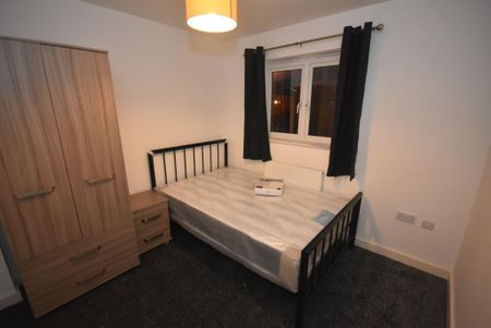 4 bedroom townhouse to rent - Photo 4