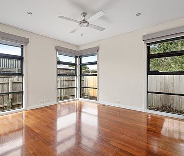 2/6 Eve Court, Forest Hill - Photo 1
