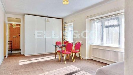 Empire Court, North End Road, Wembley, HA9 - Photo 3