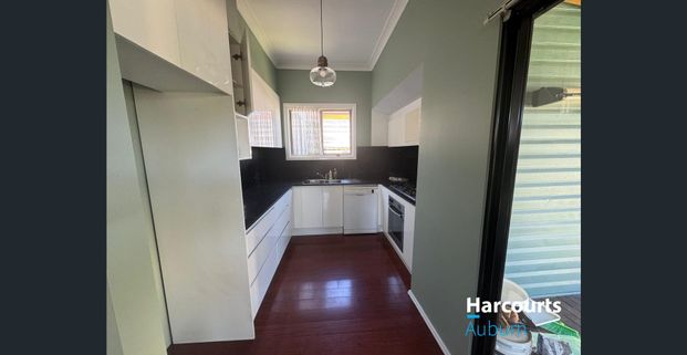 WELL PRESENTED 3 BEDROOM HOUSE FOR LEASE - Photo 1