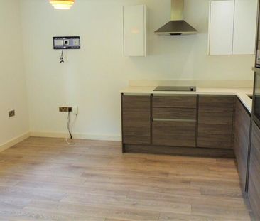 2 bedroom ground floor flat to rent - Photo 5