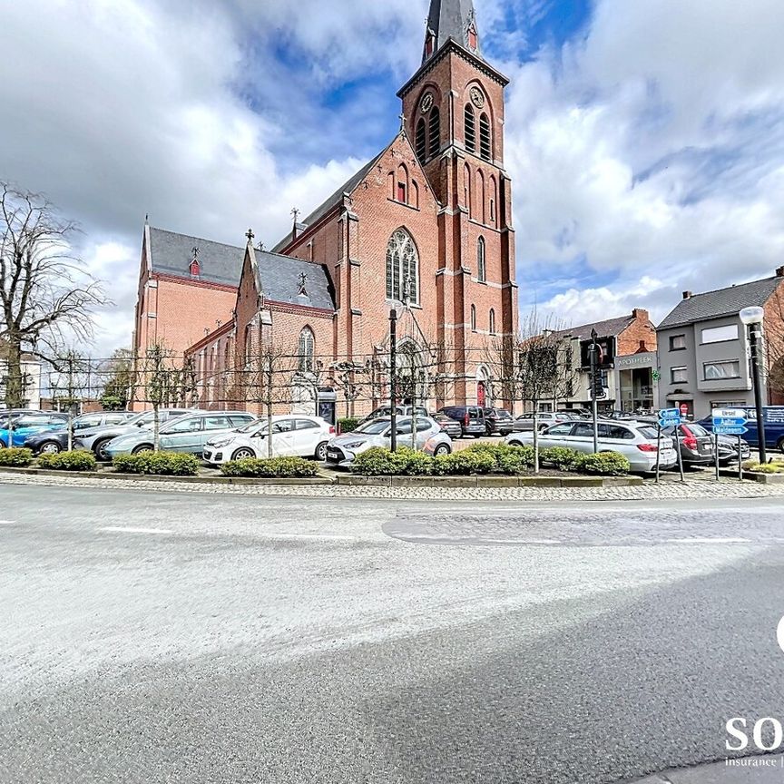 Topappartement met twee slaapkamers te centrum Knesselare - Photo 1