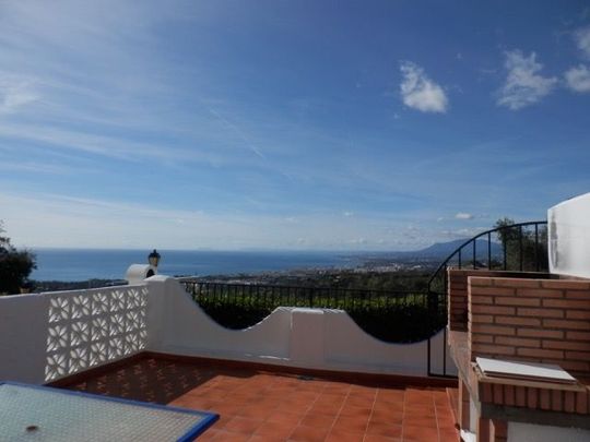 Townhouse in Altos de los Monteros - Photo 1