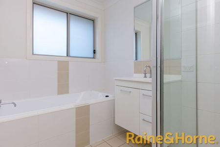 Large Family Home - Photo 5