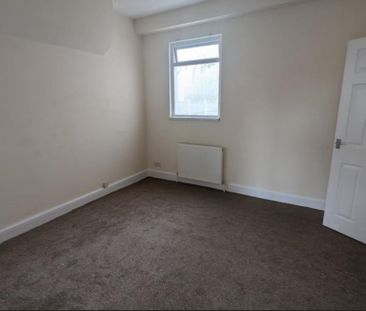 1 bedroom ground floor flat to rent - Photo 2