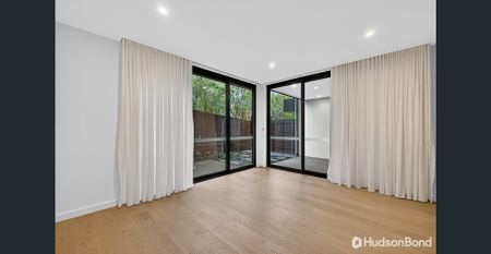 Brand new luxury living. - Photo 4