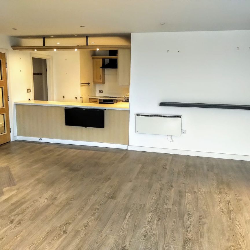 The Quays, SALFORD - Photo 1