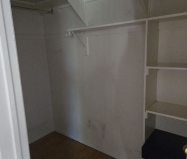 For Lease - 3850 Cedar Hedge Rise, Mississauga, Ontario - Photo 2