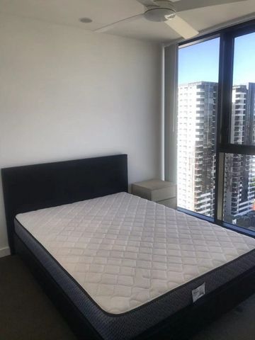 2 Bedroom unit in Central SOUTH BRISBANE - Photo 2