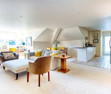 2 Bed Penthouse, Belsize Grove, NW3 - Photo 5
