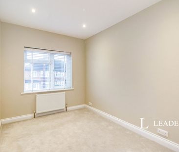 4 bedroom property to rent Havers Avenue, Hersham, Walton-on-Thames... - Photo 4