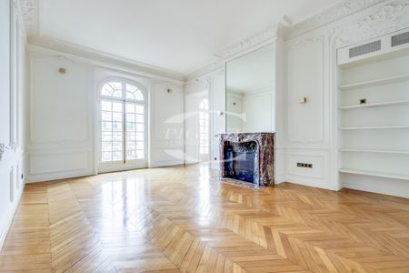 Tout savoir sur cet appartement à Paris 8ème - Photo 2