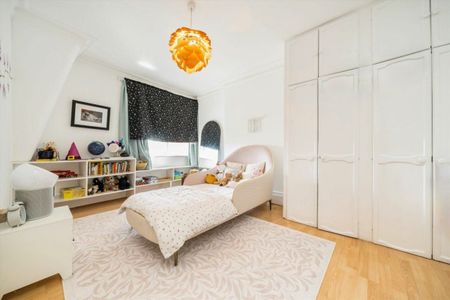 Moscow Road, London, W2 - Photo 3