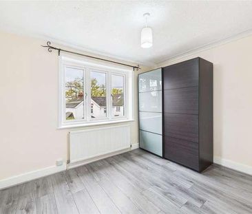 Sunray Estate, Sandhurst, Berkhire, GU47 - Photo 5