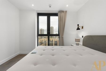 Boxwood Gardens, London - Photo 5