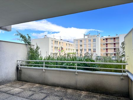 Appartement - 3 pièces - Saint-Jacques/Cézeaux - Photo 3