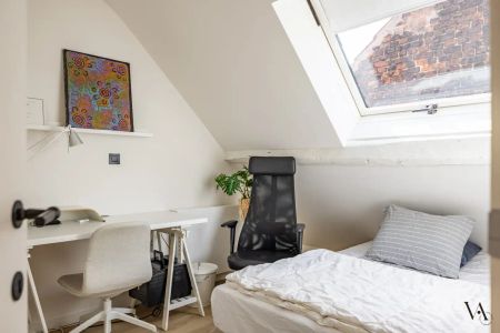 Bemeubelde stadswoning met 3 slaapkamers op rustige locatie - foto 5