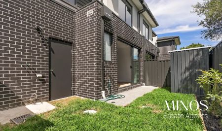 “Townhouse Living” - Photo 5