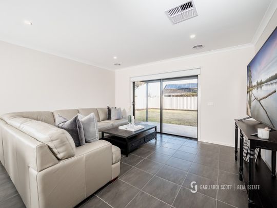 STUNNING NEW HOME! - Photo 1