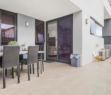 Gorgeous, Contemporary Apartment For Lease - Photo 1