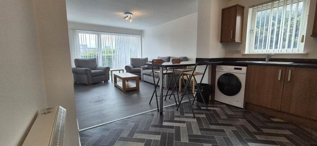 2 bedroom flat to rent - Photo 1