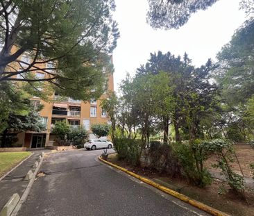 LOCATION MEUBLÉE T3 DE 73M² / BALCON / PARKING / 13013 - Photo 5