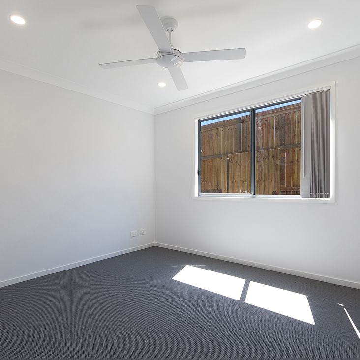 2BED FAMILY HOME WITH AIR-CON - Photo 1