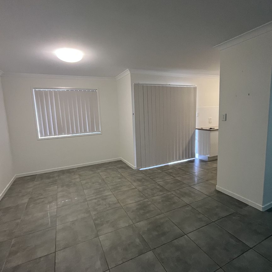1/191 Barolin Street, Avenell Heights QLD 4670 - House For Rent - $490 | Domain - Photo 1