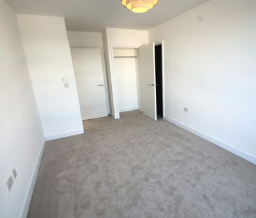 Flat to rent on - Photo 5