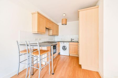1 bedroom flat to rent - Photo 5