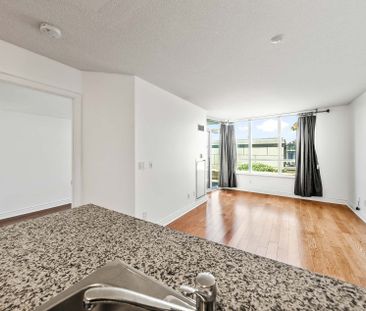For Lease - 15 Greenview Avenue Unit# 309, Toronto, Ontario - Photo 4