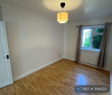 2 bedroom maisonette to rent - Photo 3
