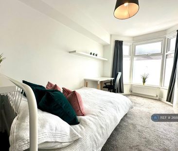 5 bedroom terraced house to rent - Photo 4