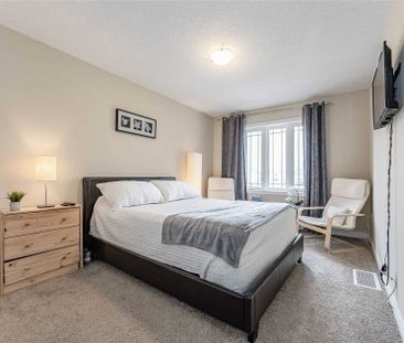 For Lease - 6 Crossbridge Avenue, Kitchener, Ontario - Photo 5