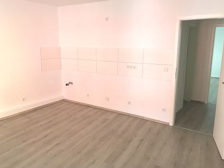 Sehr schöne 2 Zimmer Wohnung im Erdgeschoss wartet auf Sie ! - Foto 4