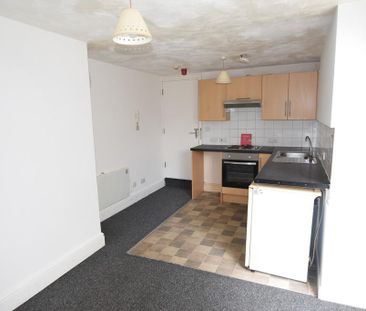 1 bedroom ground floor flat to rent - Photo 1