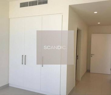 Modern 3 BR | Maids Room | Tranquil - Photo 2