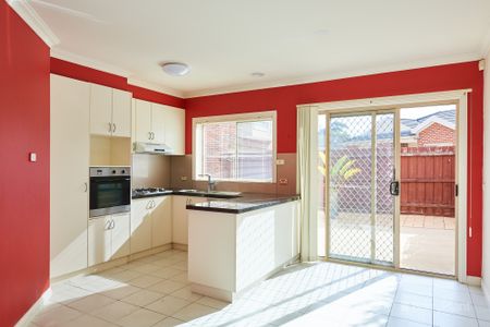 MODERN 2 BEDROOM PLUS STUDY/THIRD BEDROOM - Photo 5