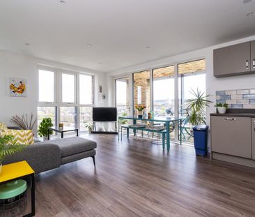 2 bedroom penthouse to rent - Photo 1